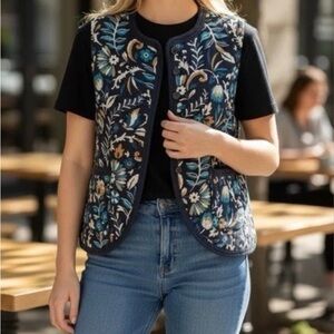 Bagatelle Collection New York Floral Quilted Vest with Blue and Tan Pattern